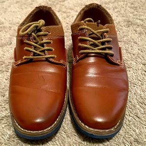 Boys Deer Stag Camel Dress Shoes size 1.5